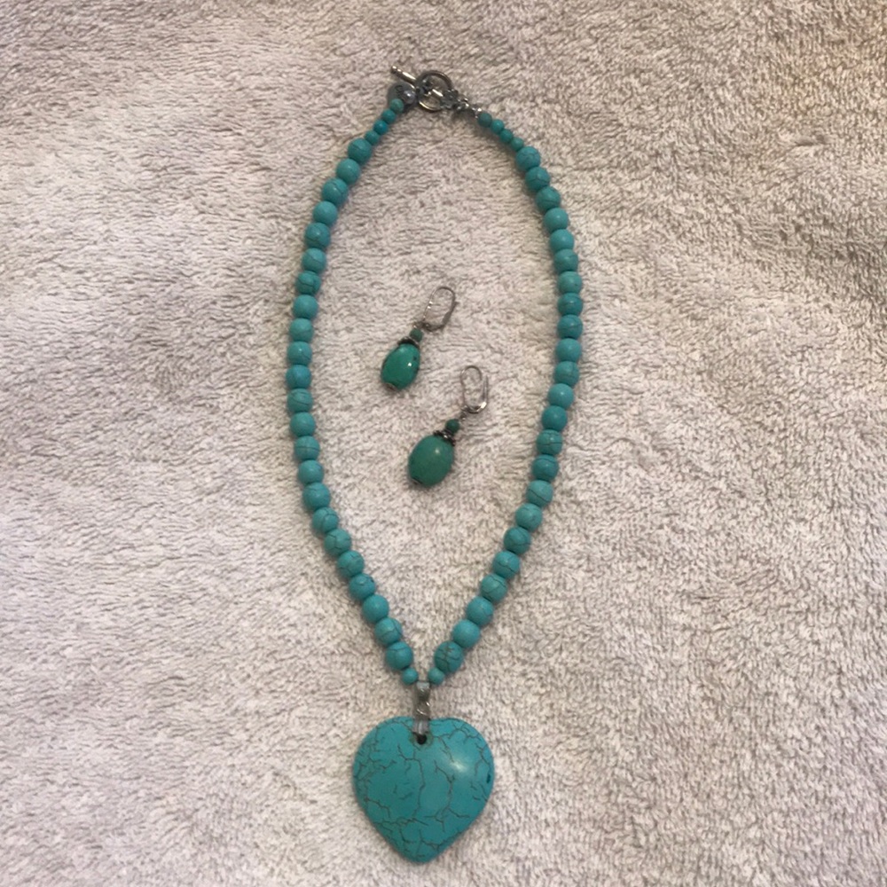 Necklace and earrings set
